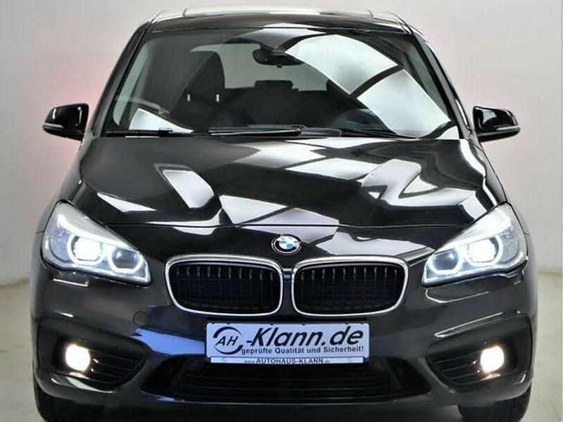 Gebraucht BMW 220 Sport Line 192 PS (141 kW) 2015 Schwarz Kombi
