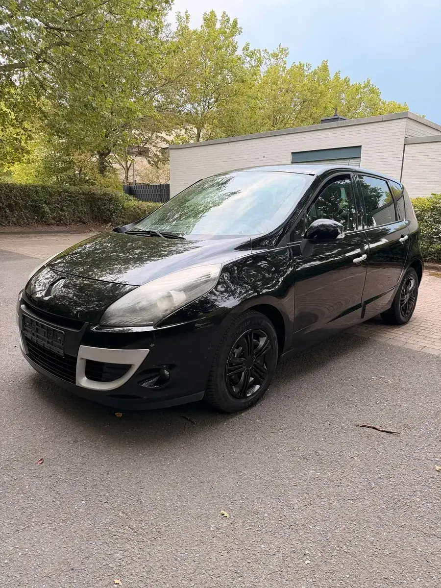 Gebraucht Renault Mégane GrandTour 130 PS (95 kW) 2011 Schwarz Kombi