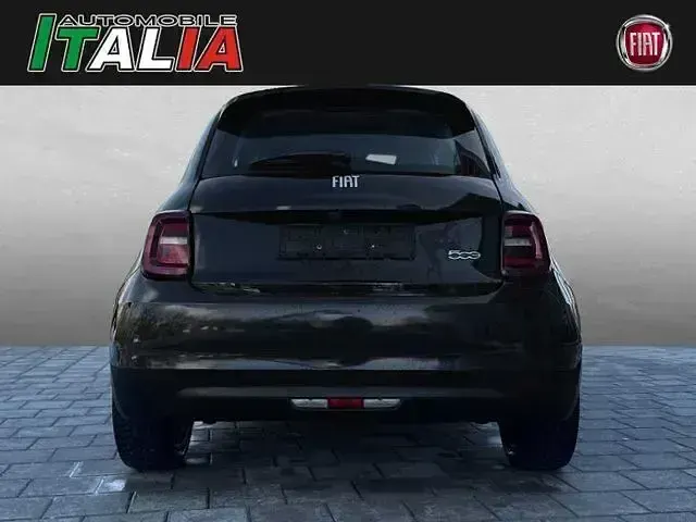 Gebraucht Fiat 500e Icon 86 kW (118 PS) 2022 Schwarz Kleinwagen