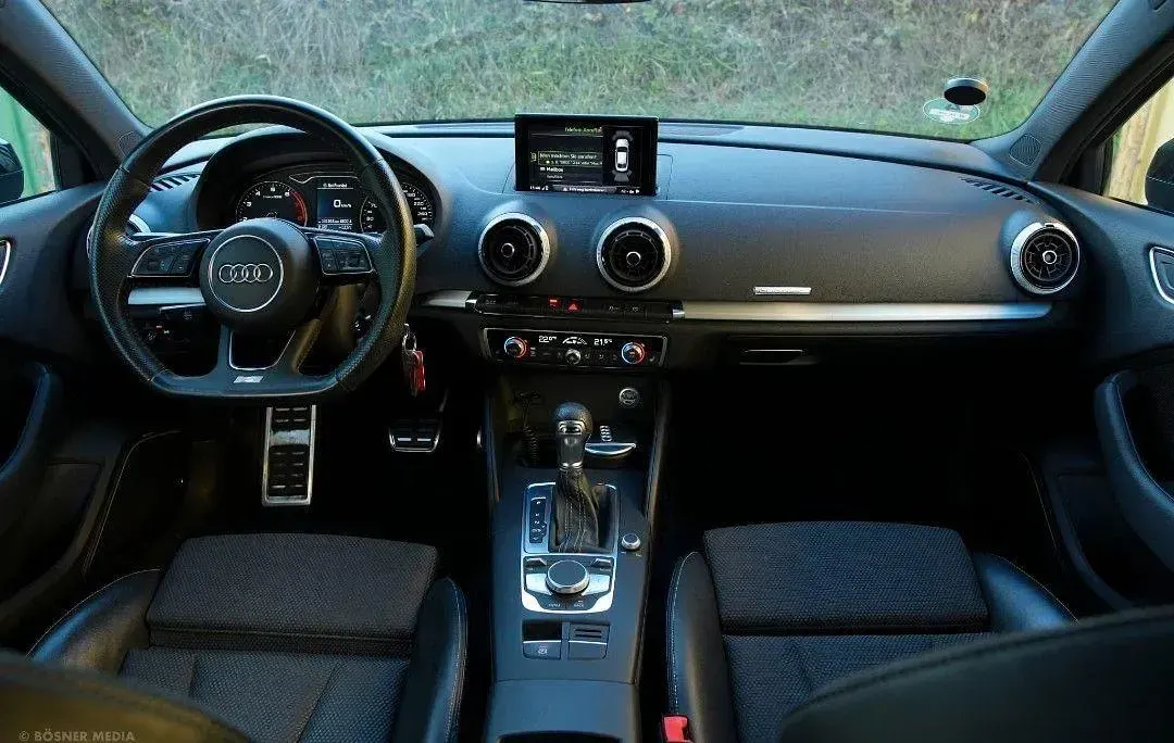 Gebraucht Audi A3 Design 190 PS (139 kW) 2018 Schwarz Limousine