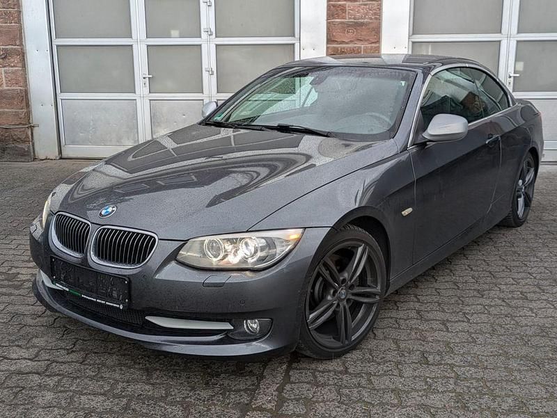 Grau Gebraucht 2013 BMW 325 Cabriolet Cabrio | 14.190 € (Fairer Preis) - Bild 1/4