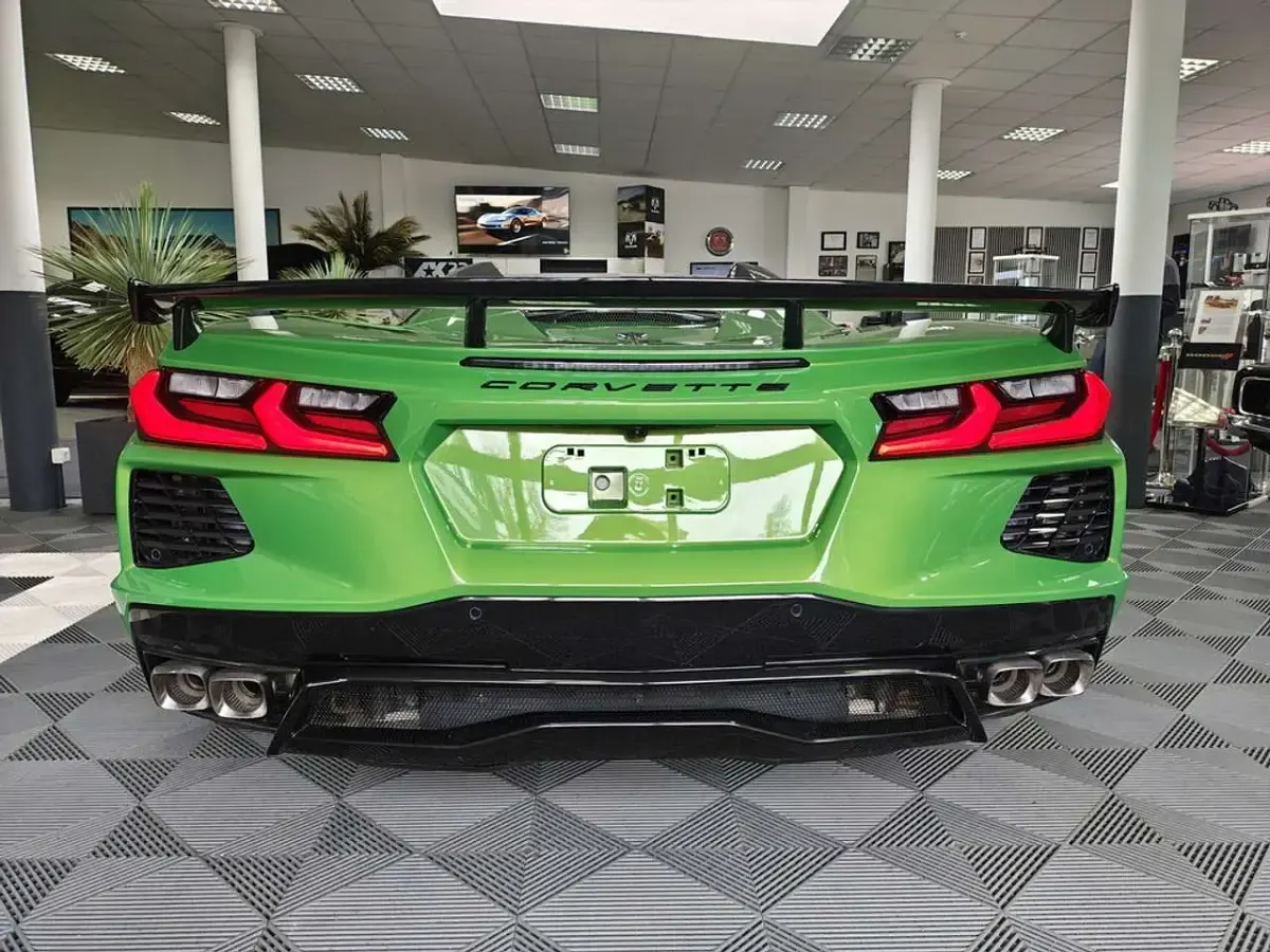 Neu Corvette C8 495 PS (364 kW) 2026 Grün Cabrio