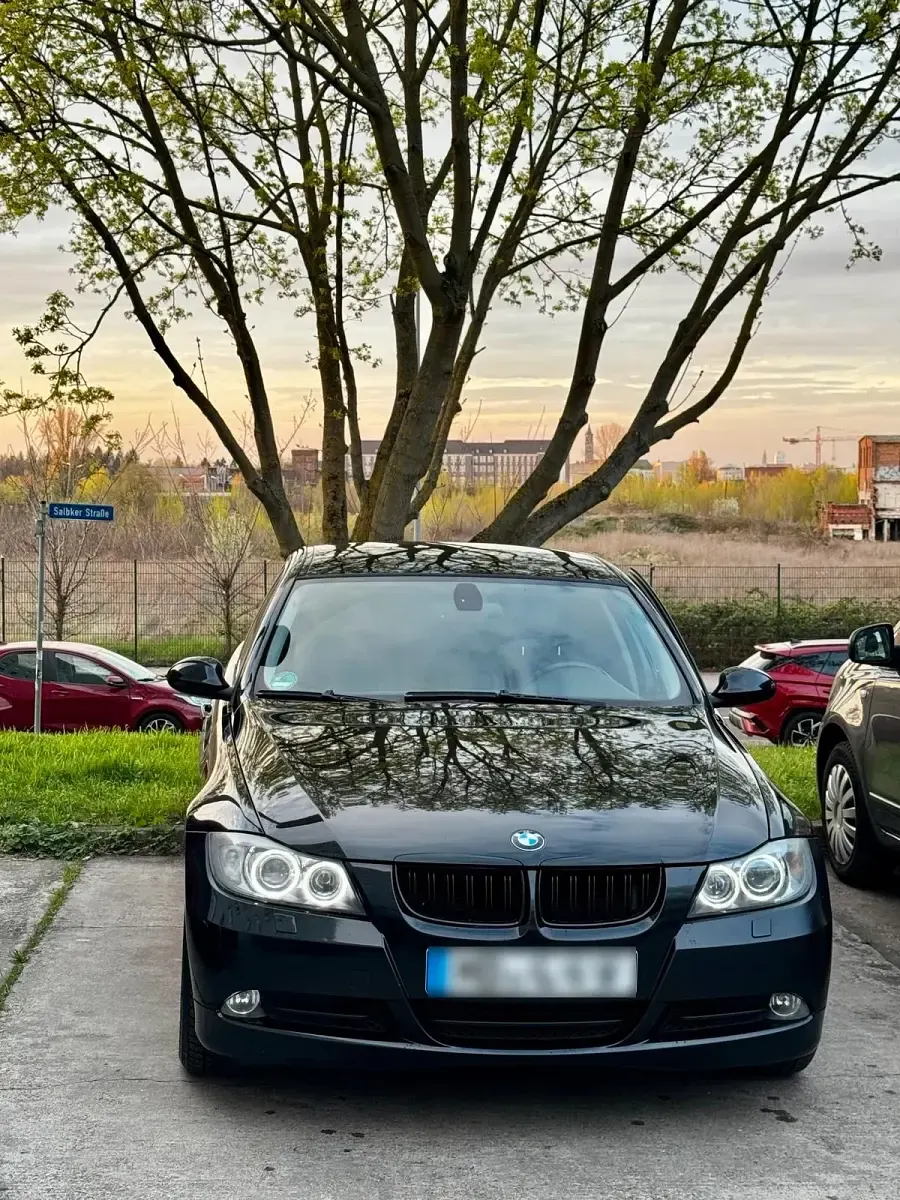 Gebraucht BMW 320 163 PS (119 kW) 2006 Schwarz Limousine