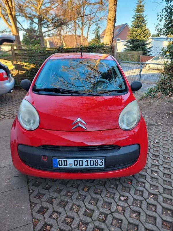 Rot Gebraucht 2008 Citroën C1 Kleinwagen | 950 € - Bild 1/4