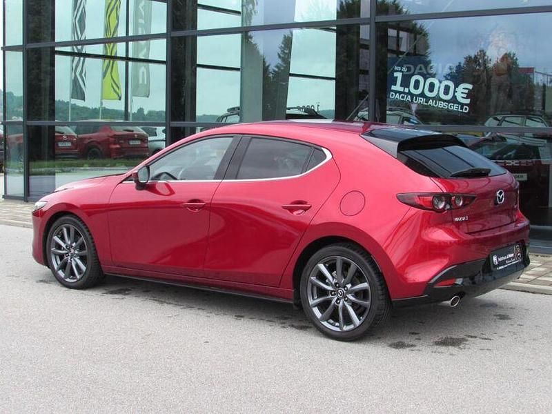 Gebraucht Mazda 3 Selection 122 PS (89 kW) 2019 Rot Limousine