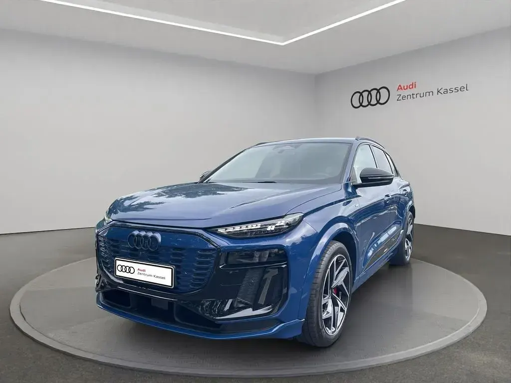 Gebraucht Audi Q6 e-tron Ambiente 284 kW (387 PS) 2025 Ascariblau metallic SUV
