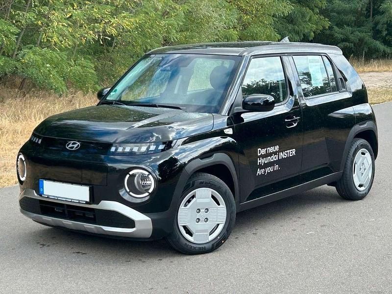 Schwarz Neu 2025 Hyundai Inster Select Kleinwagen | 23.490 € (Fairer Preis) - Bild 1/2