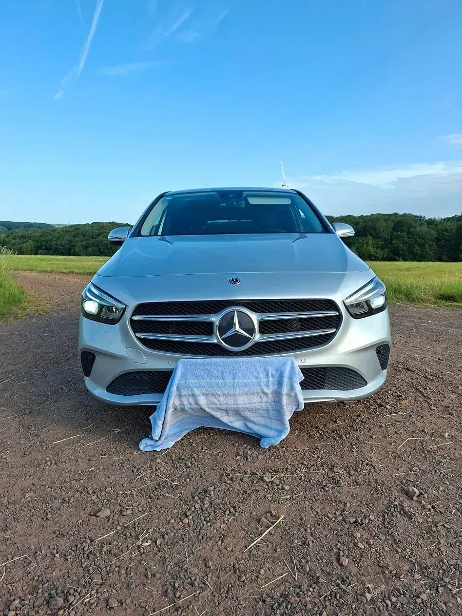 Gebraucht Mercedes B220 190 PS (139 kW) 2019 Silber Kleinwagen