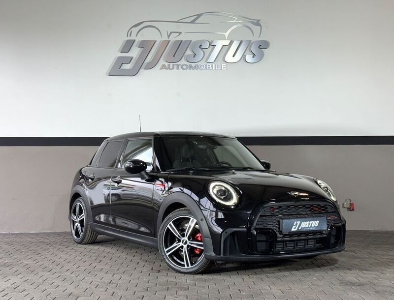 Schwarz Gebraucht 2021 Mini ONE Kleinwagen | 18.400 € (Guter Preis) - Bild 1/4