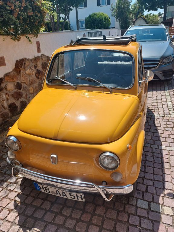 Gelb Gebraucht 1971 Fiat 500 Kleinwagen | 13.899 € - Bild 1/4