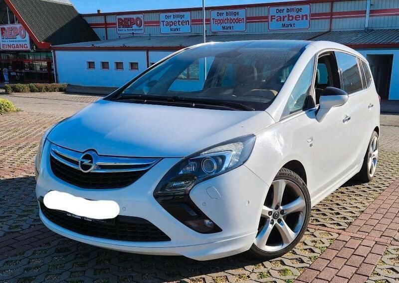 Weiß Gebraucht 2013 Opel Zafira OPC Van / Kleinbus | 6.800 € (Fairer Preis) - Bild 1/4