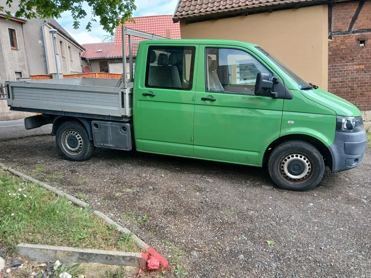Gebraucht VW T5 140 PS (102 kW) 2010 Grün Van