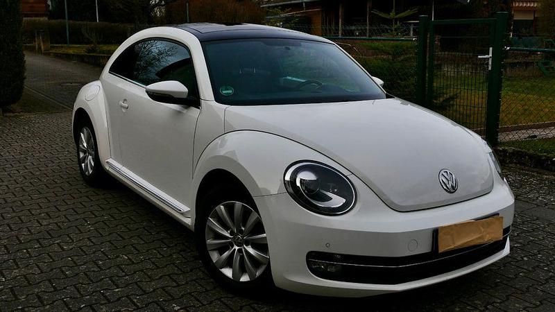 Gebraucht VW Beetle Design 105 PS (77 kW) 2013 Weiß Kleinwagen