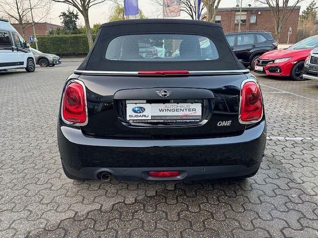 Gebraucht Mini One Cabriolet 102 PS (75 kW) 2019 Midnight black metallic (metallic) Cabrio