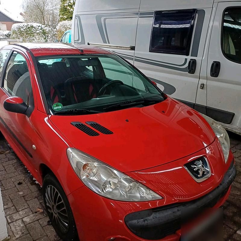 Gebraucht Peugeot 206+ 60 PS (44 kW) 2010 Rot Kleinwagen