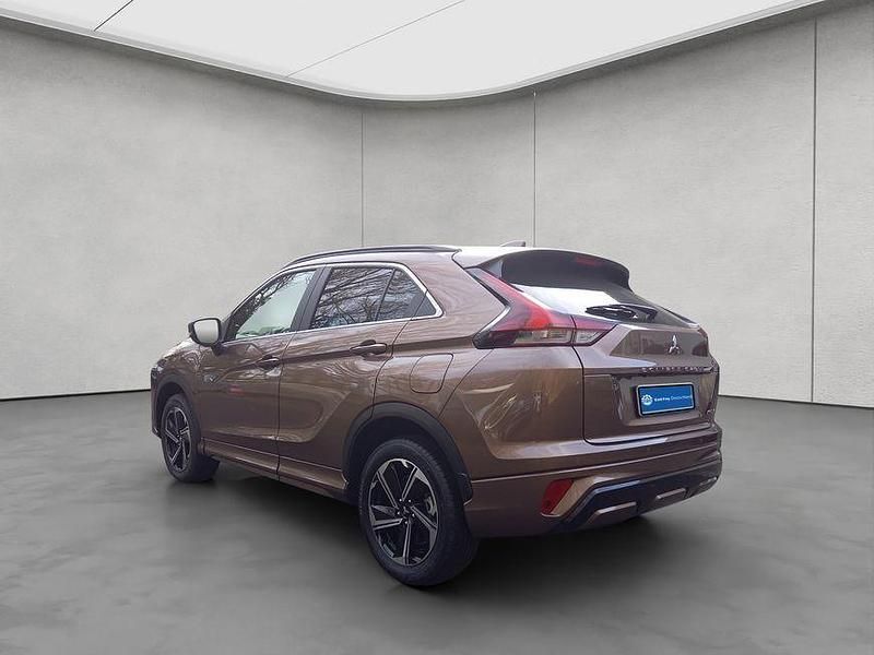 Neu Mitsubishi Eclipse Cross Select 98 PS (72 kW) 2025 Bronzebraun metallic SUV