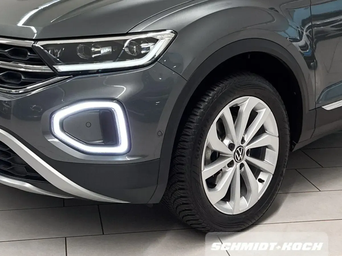 Gebraucht VW T-Roc Style 150 PS (110 kW) 2025 Indiumgrau (grau) SUV