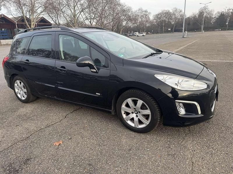 Gebraucht Peugeot 308 Active 150 PS (110 kW) 2013 Schwarz Kombi