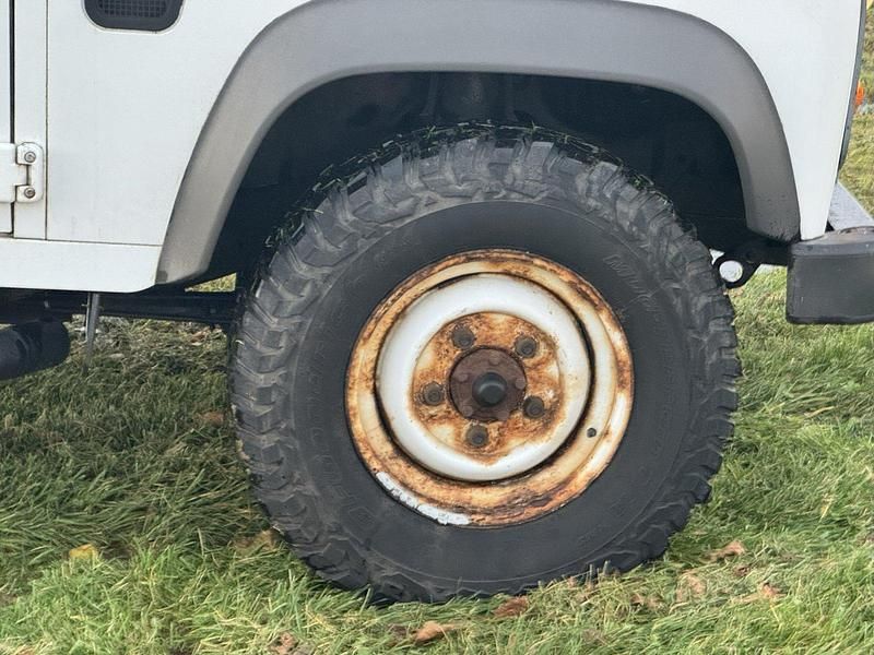 Gebraucht Land Rover Defender S 122 PS (89 kW) 2011 Weiß Kombi