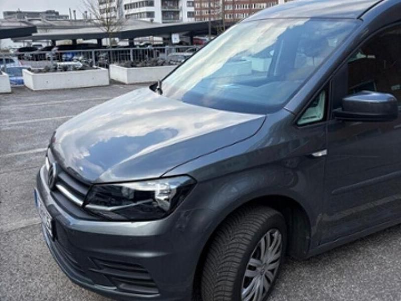 Gebraucht VW Caddy Maxi Trendline 131 PS (96 kW) 2020 Grau Van / Kleinbus
