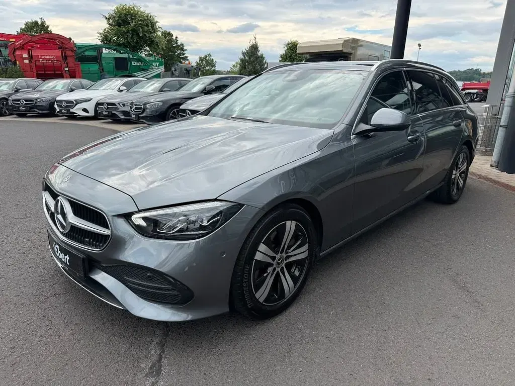 Gebraucht Mercedes 220 Avantgarde 200 PS (147 kW) 2022 Grau Limousine