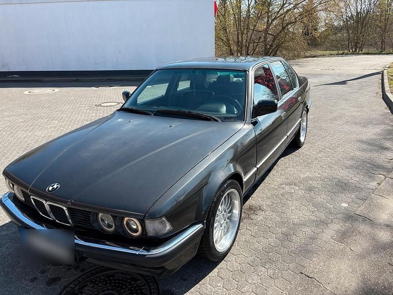 Gebraucht BMW 730 188 PS (138 kW) 1990 Schwarz Limousine