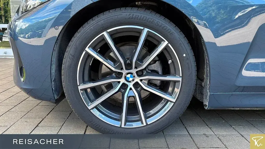 Gebraucht BMW 420 184 PS (135 kW) 2025 Arctic race blue metallic Cabrio