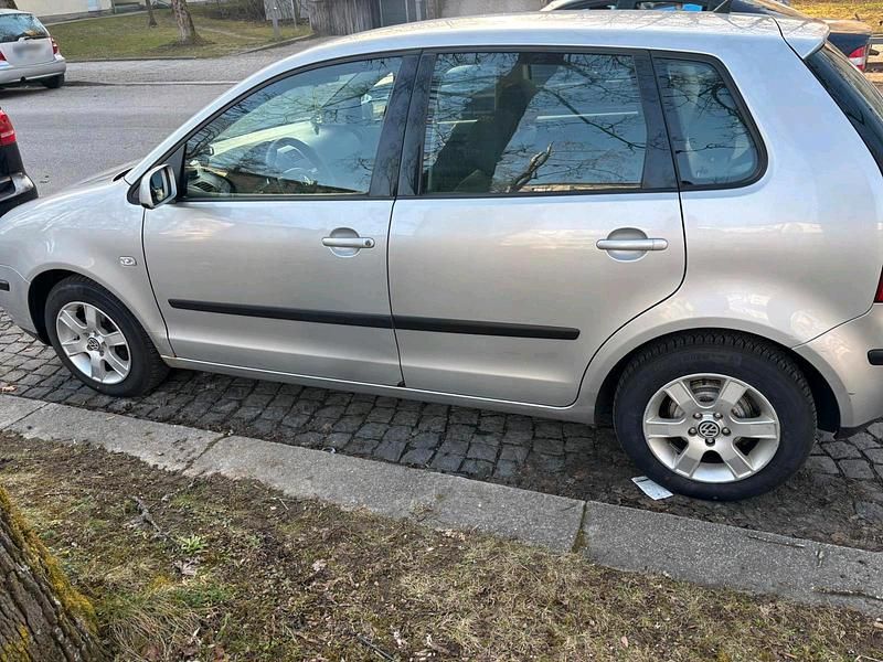 Gebraucht VW Polo 54 PS (39 kW) 2003 Grau Kleinwagen