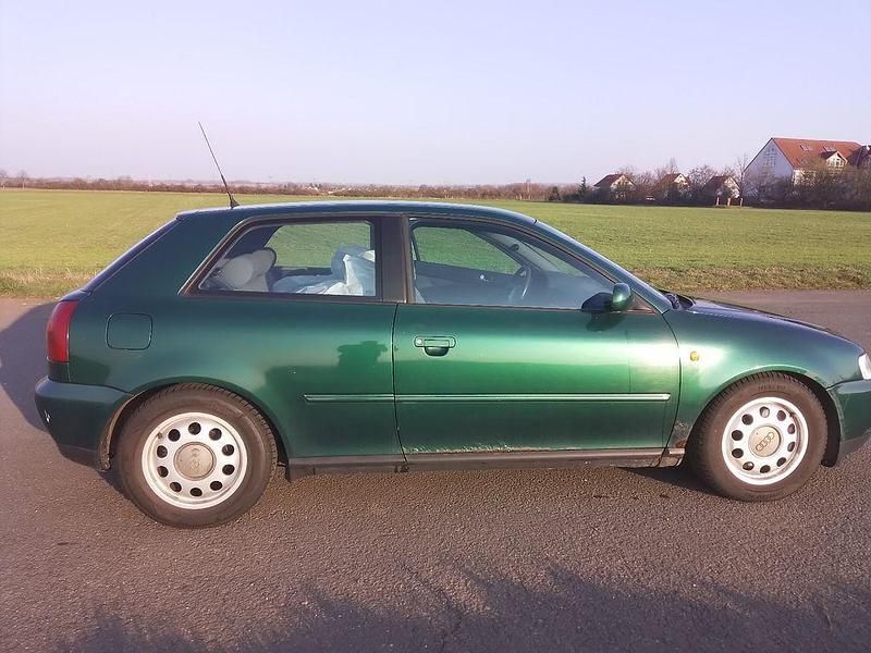 Gebraucht Audi A3 Performance 125 PS (91 kW) 1996 Grün Kleinwagen