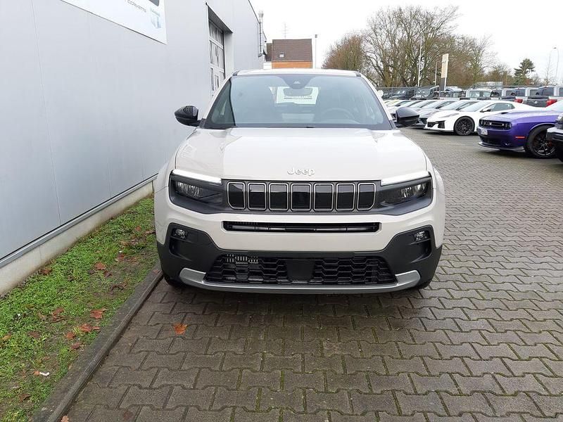 Neu Jeep Avenger Altitude 101 PS (74 kW) 2026 Schwarz SUV