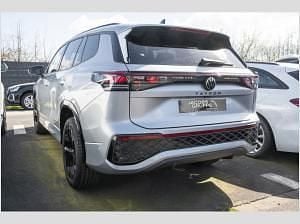 Neu VW Tayron Pro 150 PS (110 kW) 2026 Silber (silber / oyster silver) SUV