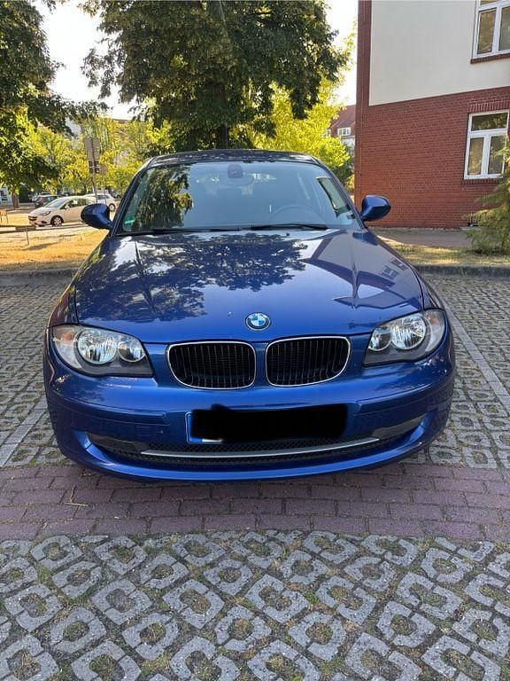 Blau Gebraucht 2011 BMW 116 Kleinwagen | 4.000 € (Superpreis) - Bild 1/4