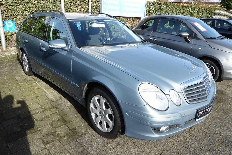 Gebraucht Mercedes E200 184 PS (135 kW) 2006 Grau Kombi