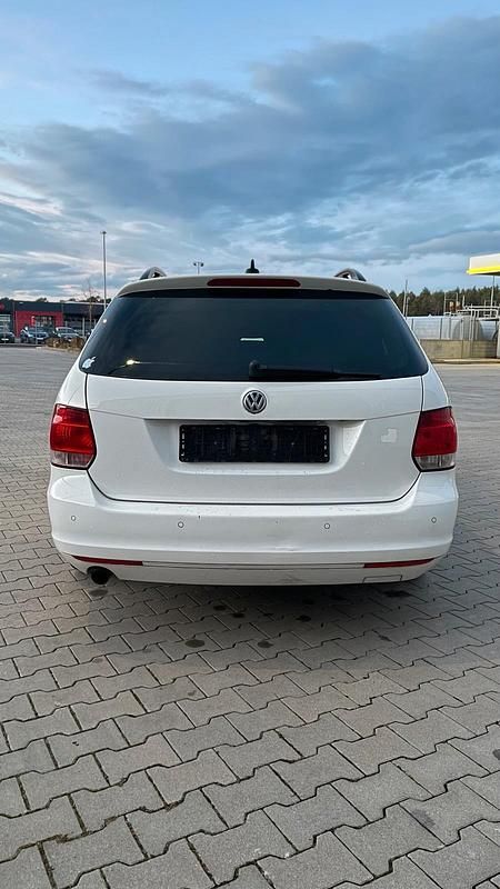 Gebraucht VW Golf VII 105 PS (77 kW) 2012 Weiß Kombi