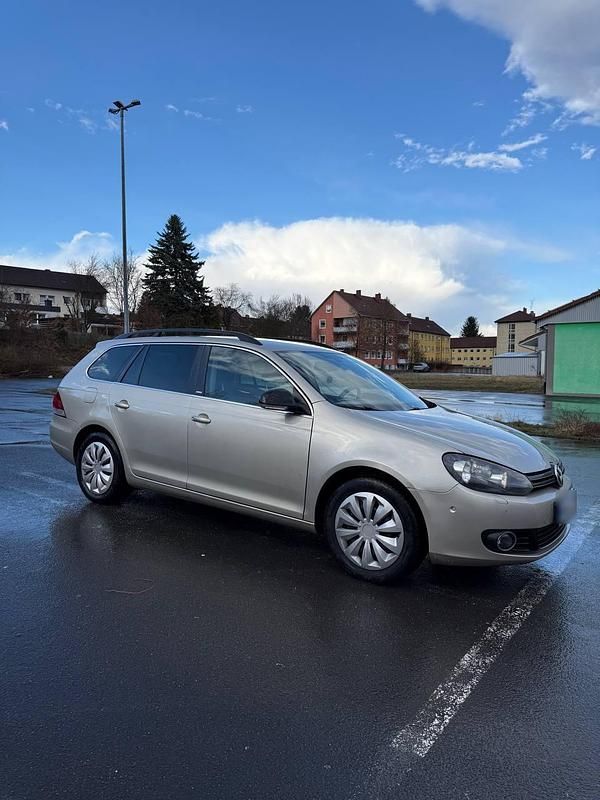 Gebraucht VW Golf VI 103 PS (75 kW) 2011 Grau Kleinwagen