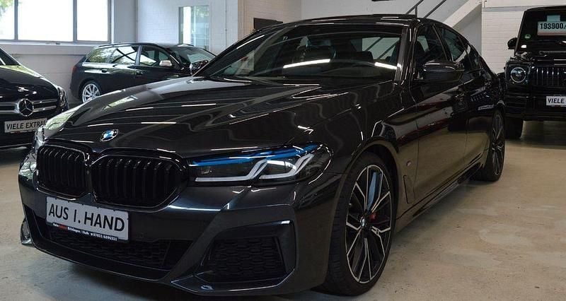 Grau Gebraucht 2022 BMW M550 Performance Limousine | 51.500 € (Fairer Preis) - Bild 1/4