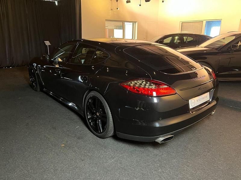 Gebraucht Porsche Panamera 299 PS (219 kW) 2011 Schwarz Kleinwagen