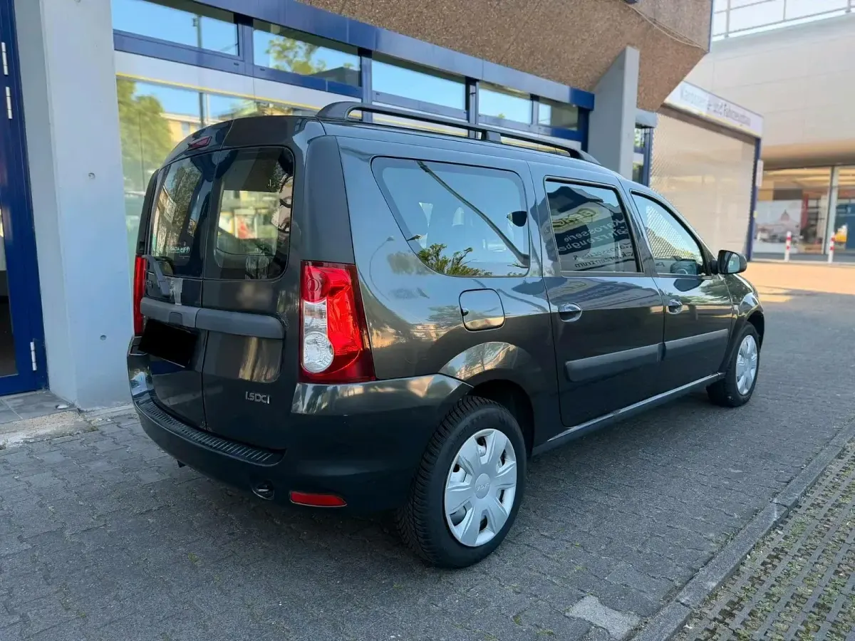 Gebraucht Dacia Logan MCV 90 PS (66 kW) 2009 Grau Kombi