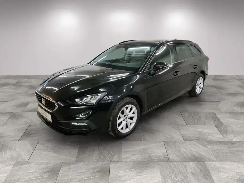 Używany Seat Leon Style 150 KM (110 kW) 2023 Czarny Sedan/Limuzyna