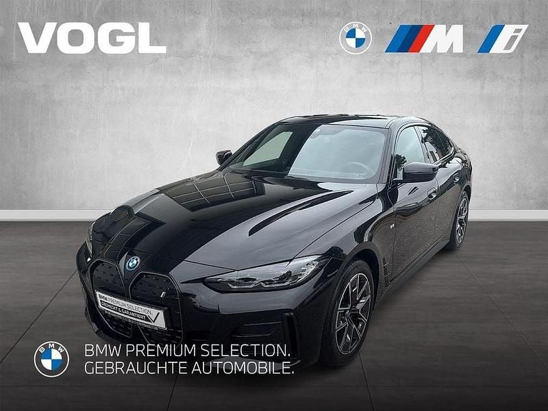 Saphirschwarz Gebraucht 2023 BMW i4 Sport Line Limousine | 38.980 € (Fairer Preis) - Bild 1/4