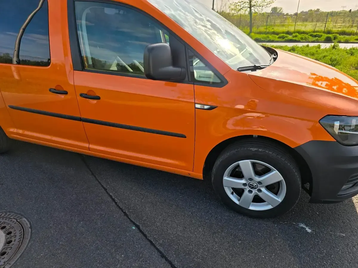 Gebraucht VW Caddy Maxi 150 PS (110 kW) 2019 Orange Van / Kleinbus