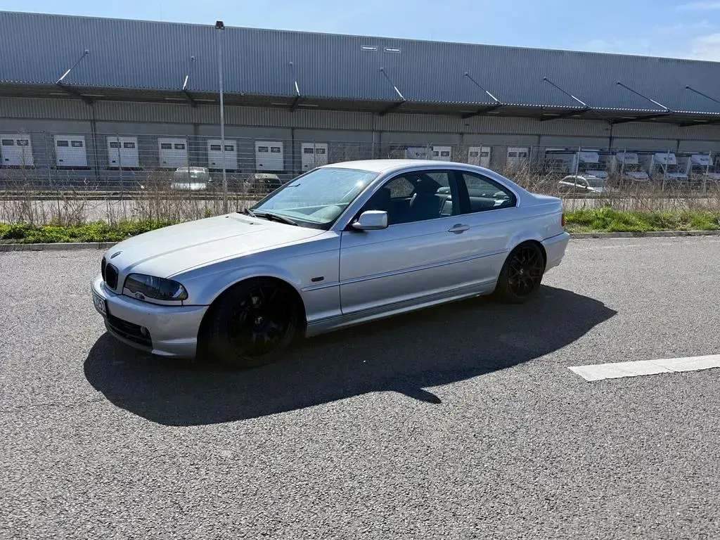 Second-hand BMW 325 Performance 192 CP (141 kW) 2001 Argintiu Coupe
