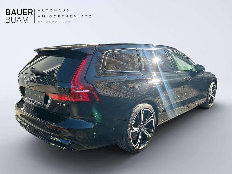 Gebraucht Volvo V60 Ultra 455 PS (334 kW) 2025 Onyx black / metallic Kombi