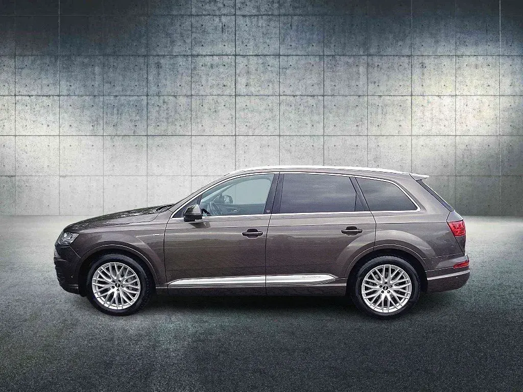 Używany Audi Q7 S-Line 272 KM (200 kW) 2018 Brązowy SUV
