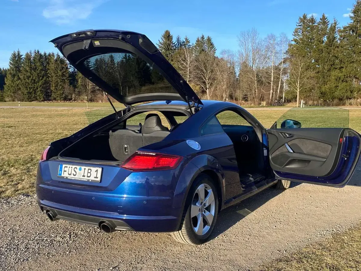 Gebraucht Audi TT Comfort 179 PS (131 kW) 2017 Blau Coupé