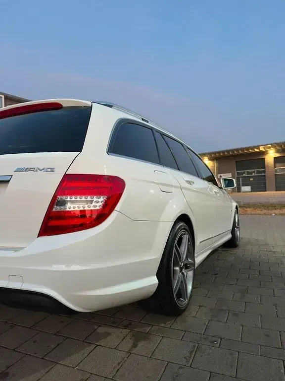 Gebraucht Mercedes C250 AMG 204 PS (150 kW) 2013 Weiß Kombi