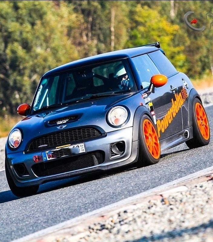 Grau Gebraucht 2007 Mini John Cooper Works Coupé Coupé | 31.500 € - Bild 1/4