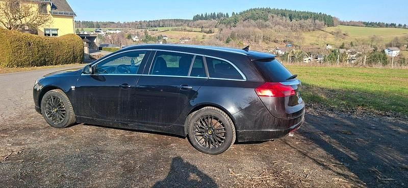 Gebraucht Opel Insignia OPC 260 PS (191 kW) 2009 Schwarz Kombi