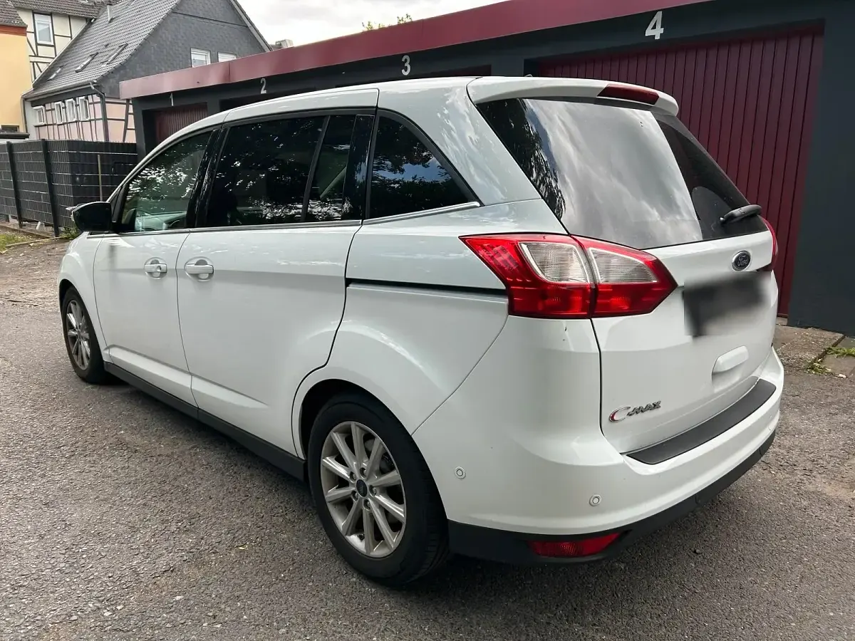 Gebraucht Ford Grand C-Max 125 PS (91 kW) 2015 Weiß Van / Kleinbus
