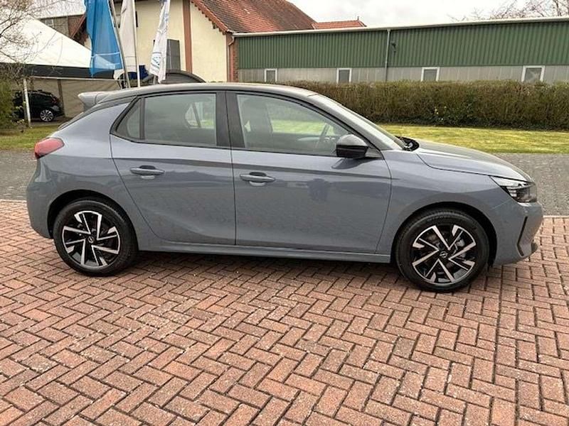 Neu Opel Corsa 101 PS (74 kW) 2025 Grafik grau Kleinwagen